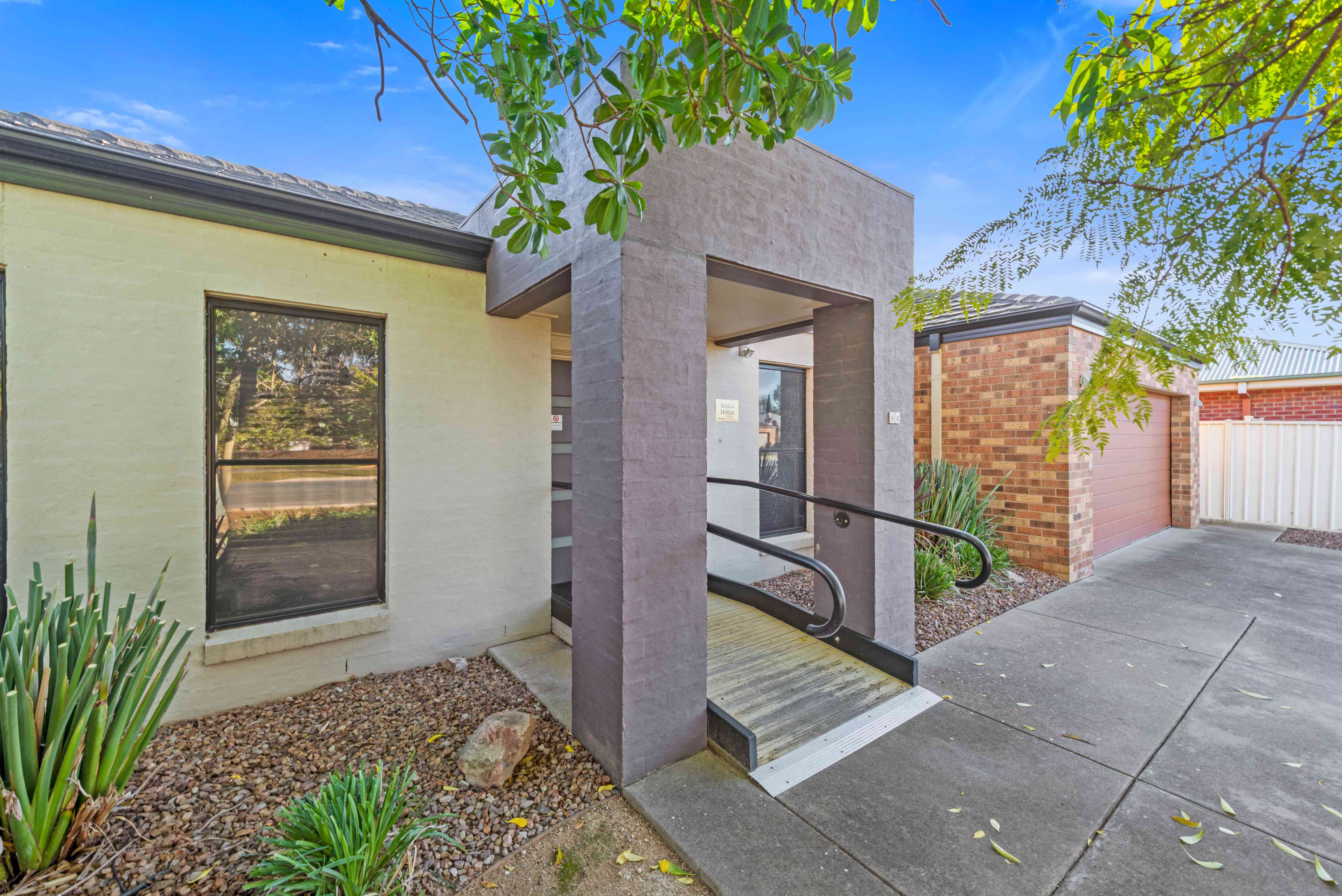 Lovely, newly refurbished, modern home in vibrant Kialla community! — Home image 12