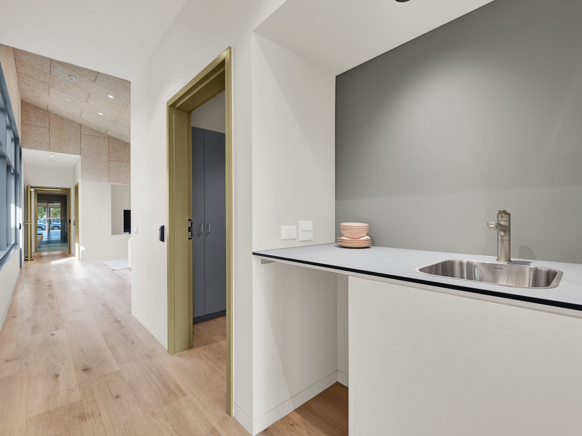 Robust two bedroom Villa with separate living areas in Thomastown — Home image 8