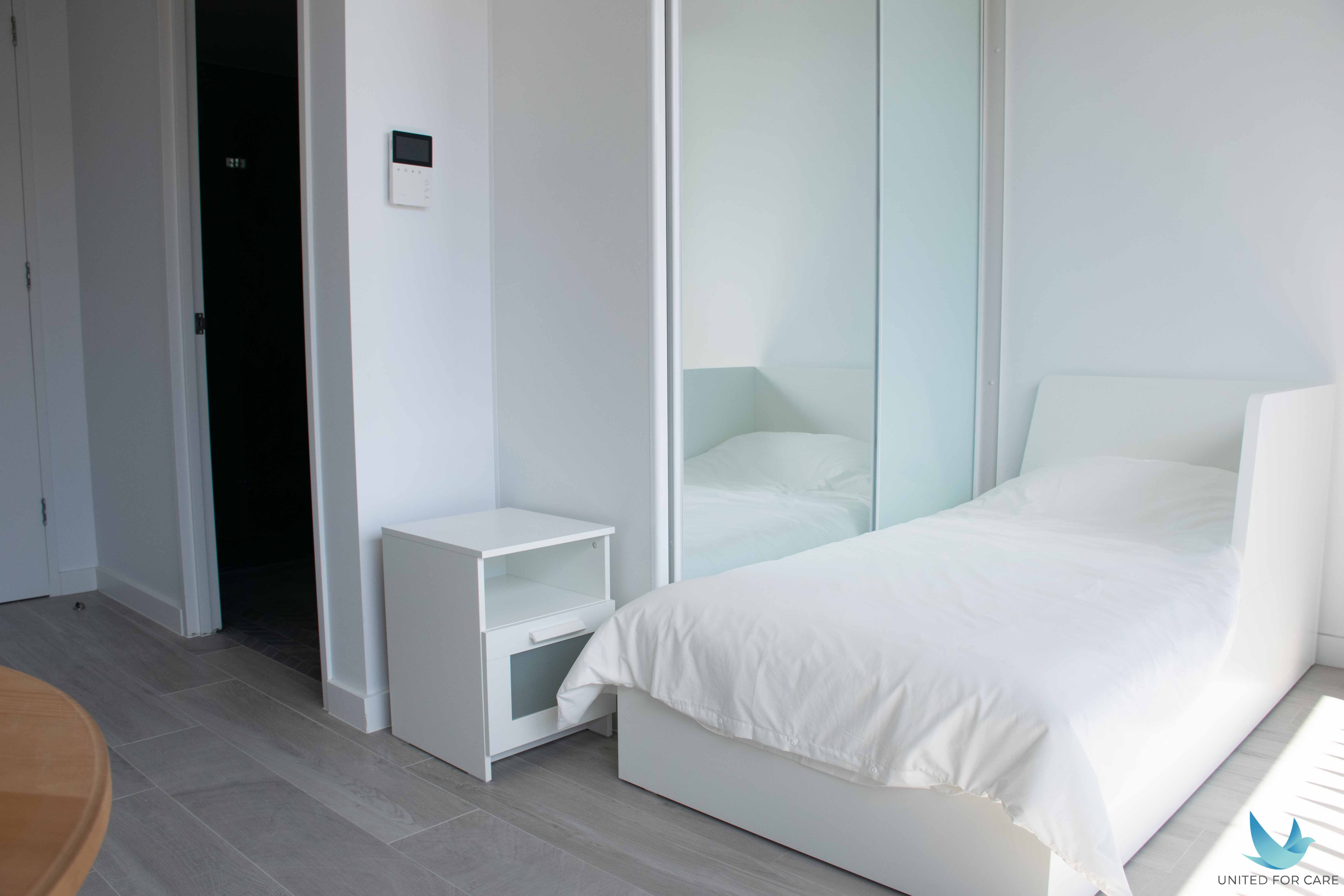 Individual SIL Studio Apartment in the heart of Petersham — Home image 4