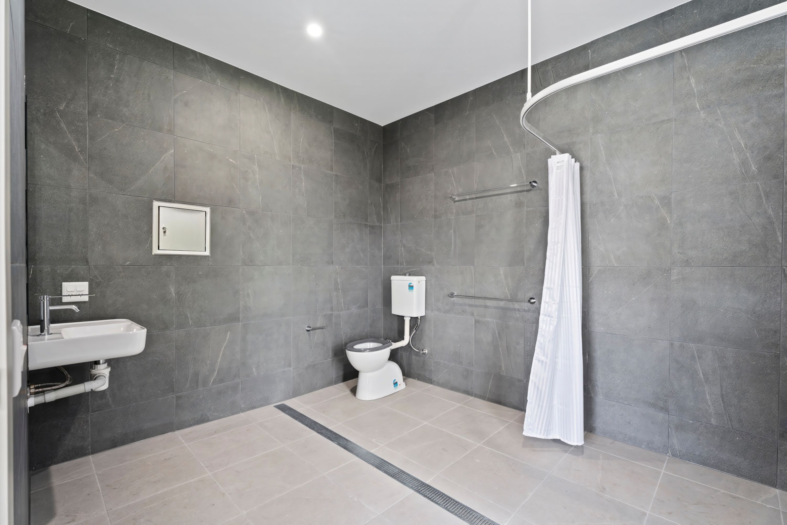 COOMERA, GOLD COAST QLD – HPS HOUSE (LOOKING FOR CO-TENANT) — Home image 8