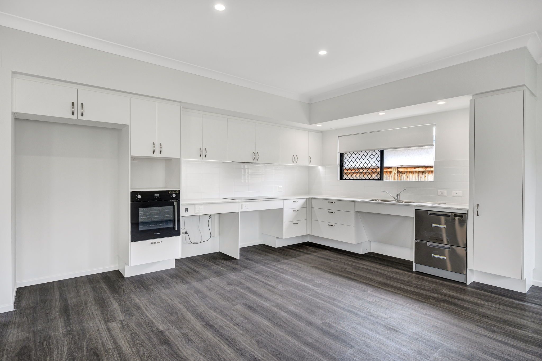 2 HPS Rooms + OOA + Media Room, Available now in Bohle Plains! — Home image 15