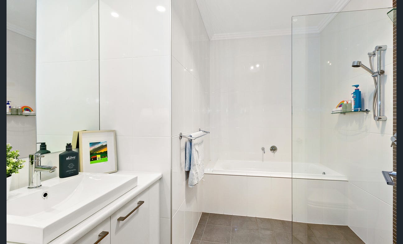SIL House in Warradale SA — Home image 4