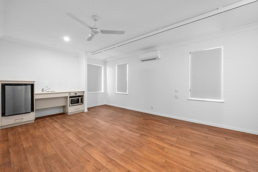 Housemate Wanted in 3 HPS + OOA home in Deeragun — Home image 4