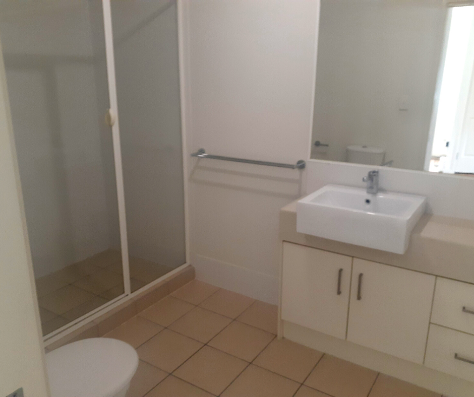 Room available - well located property - Bray Park — Home image 4