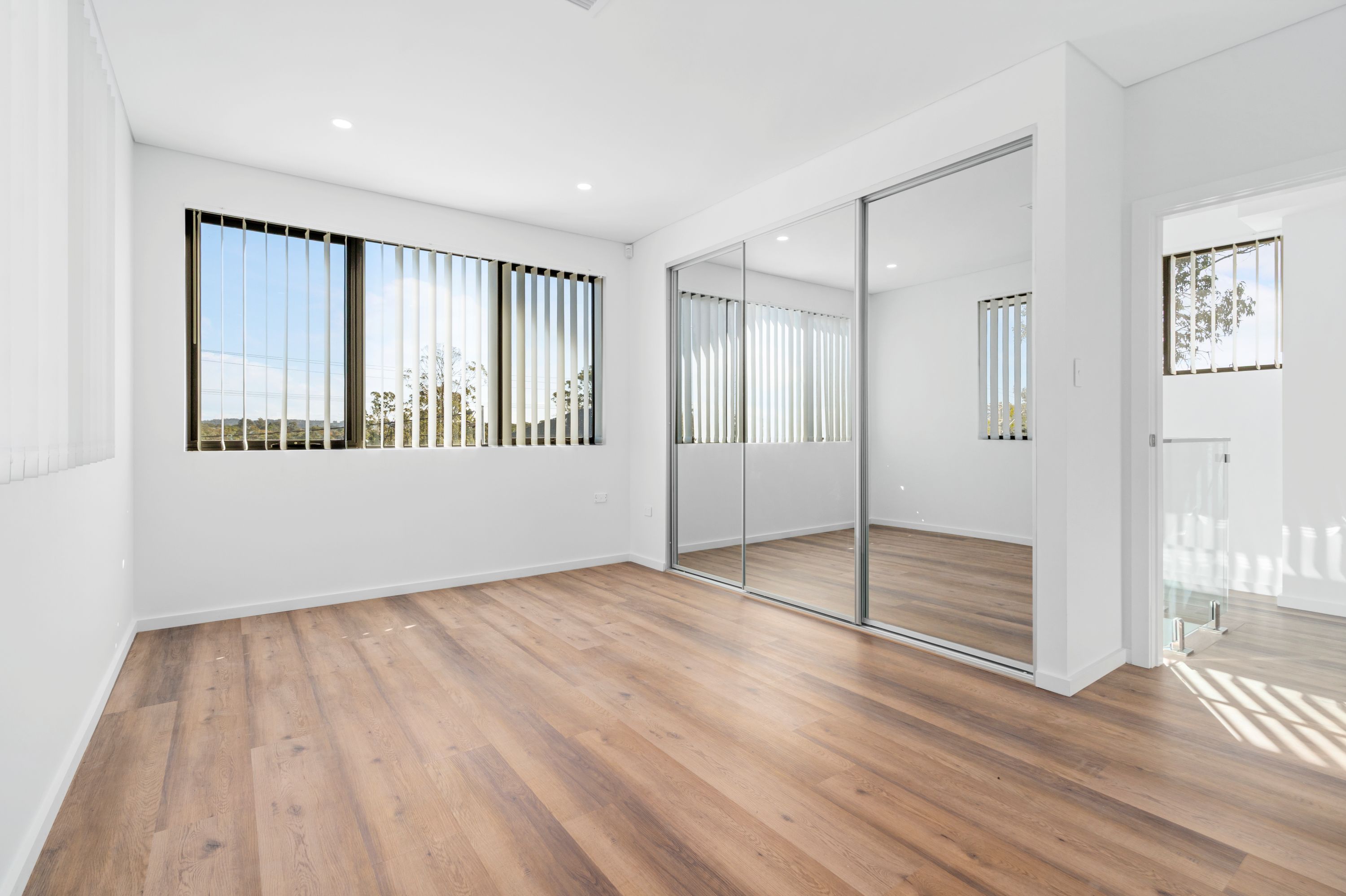 Available 4 Bedroom Townhouse on Meadows Rd, Mount Pritchard NSW 2170 — Home image 3
