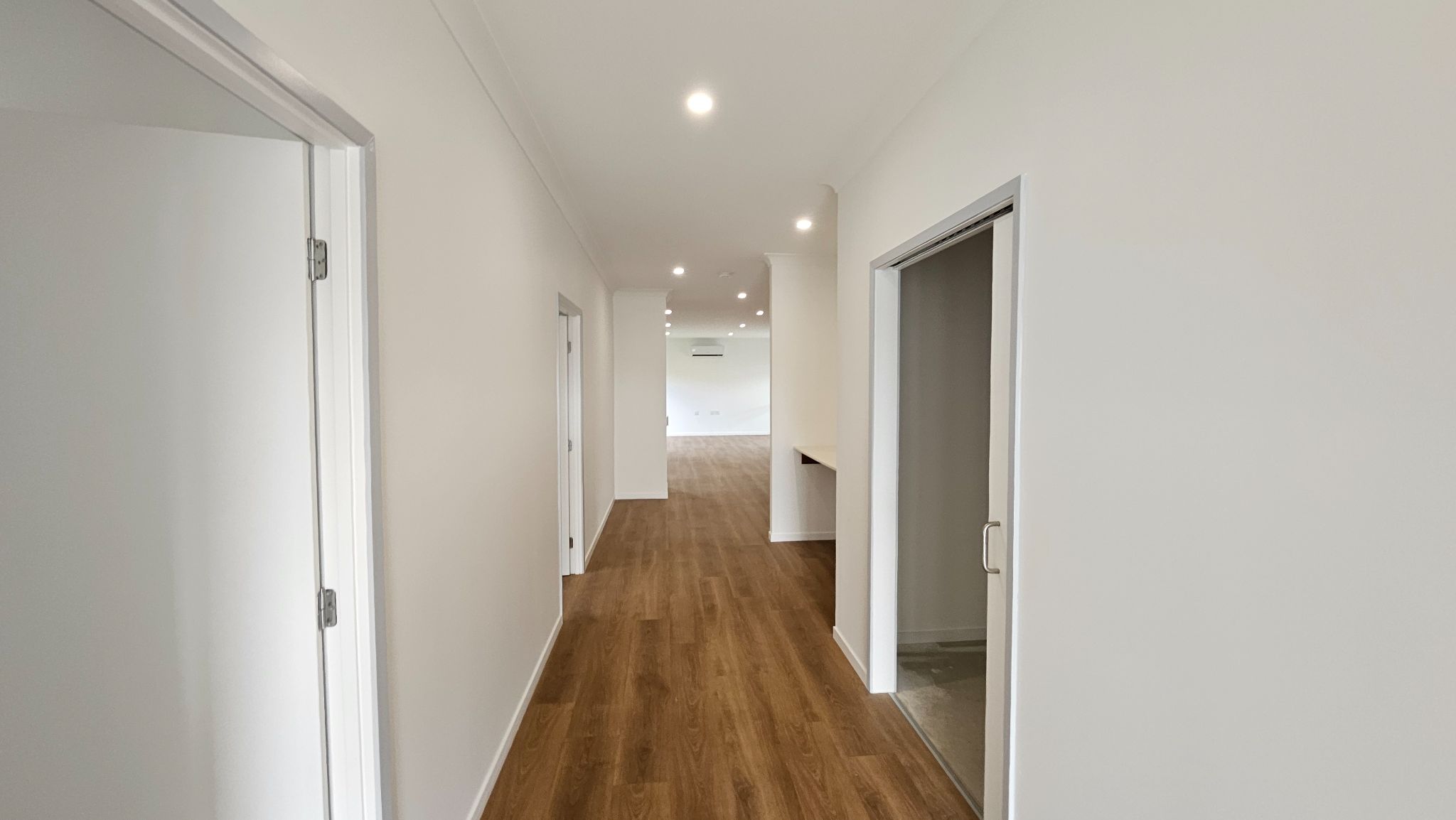 Stunning Spacious New Build in Collingwood Park — Home image 2