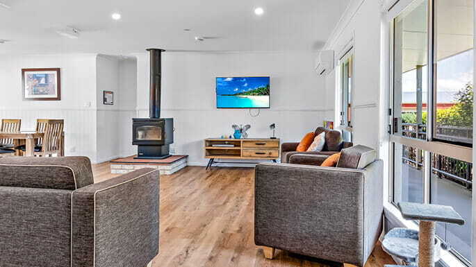 Enjoy Tranquil Living in Stanthorpe — Home image 9