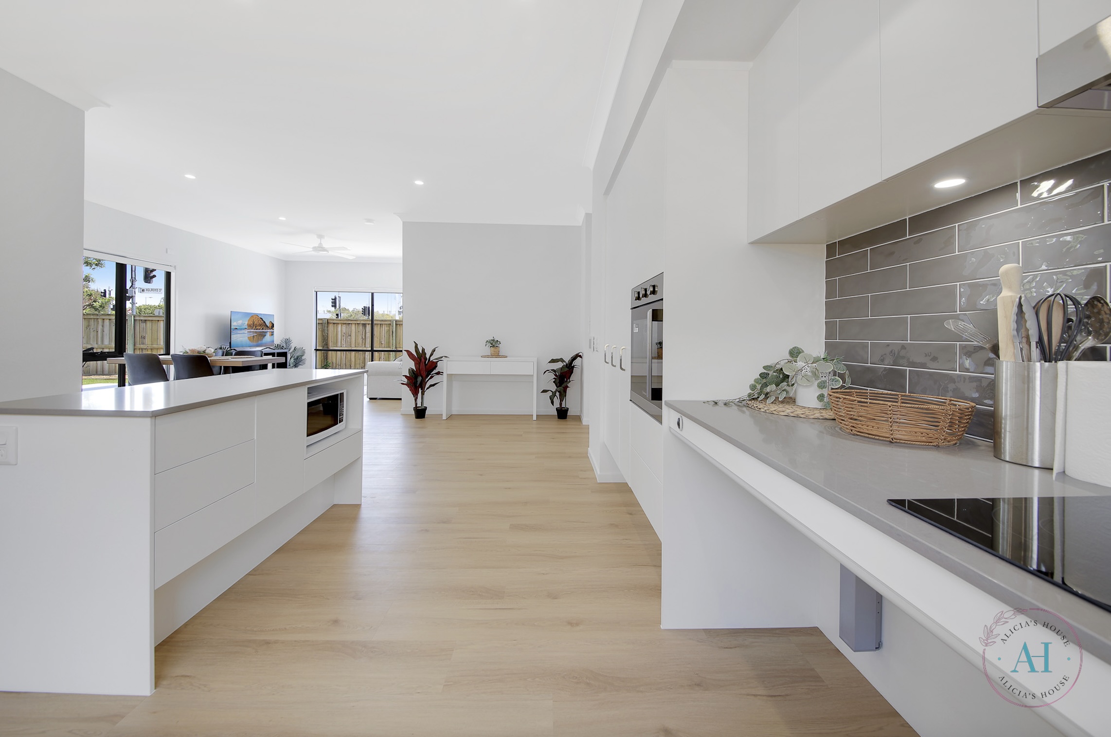 Modern Spacious HPS Home! — Home image 2