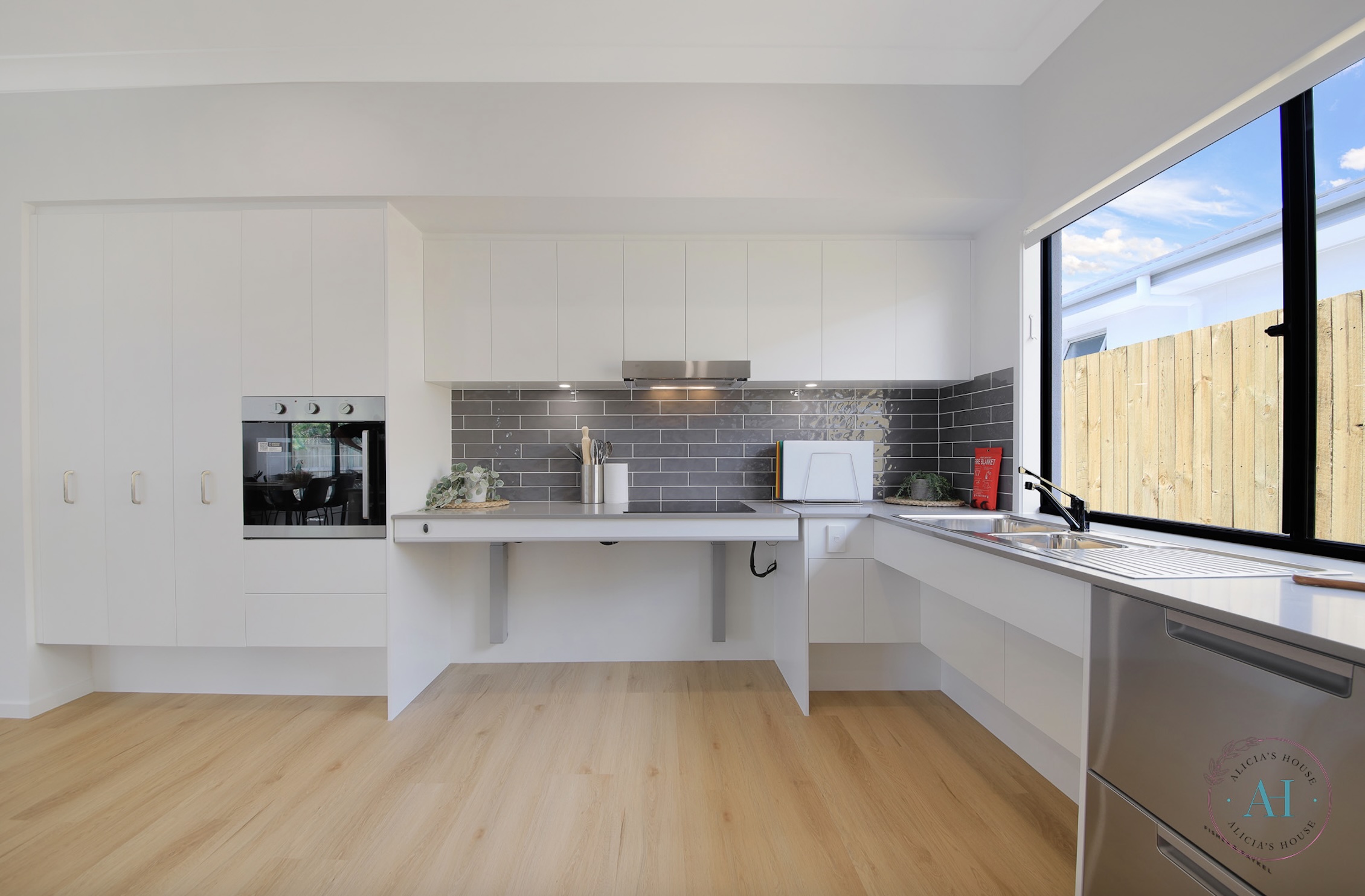Modern Spacious HPS Home! — Home image 3
