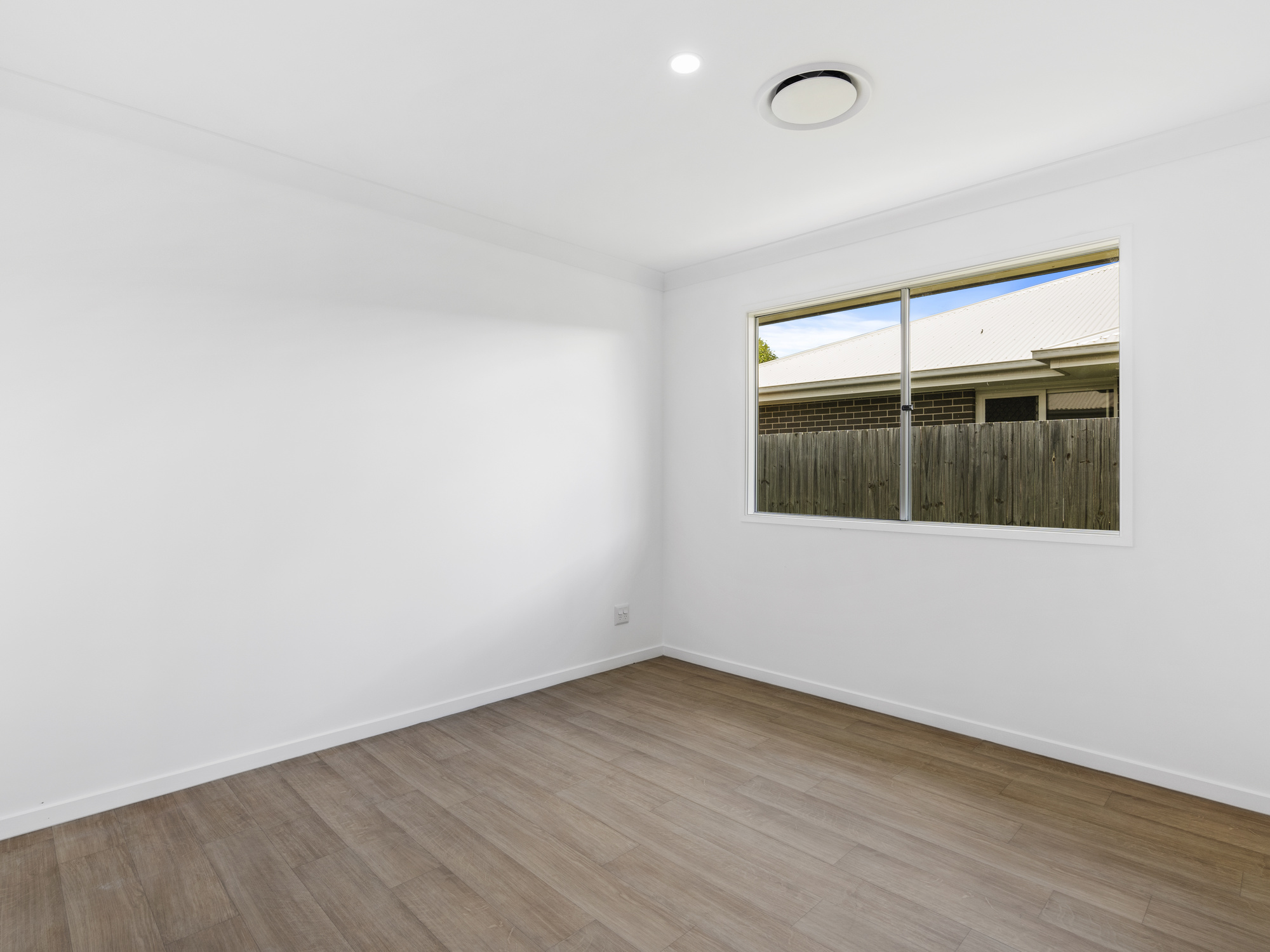 ROBUST HOME IN LOGAN RESERVE QLD — Home image 7