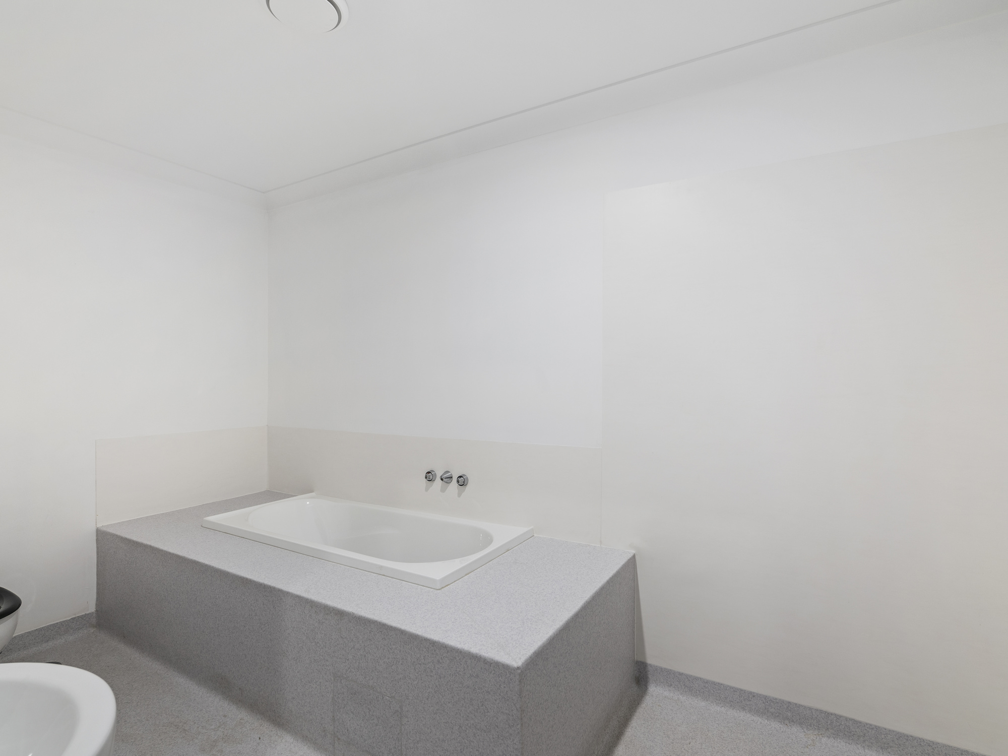 ROBUST HOME IN LOGAN RESERVE QLD — Home image 8