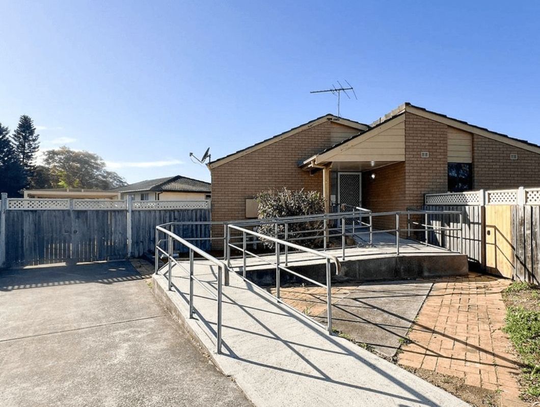 Spacious 4‑Bed House with Large Block & Garden — Home image 3