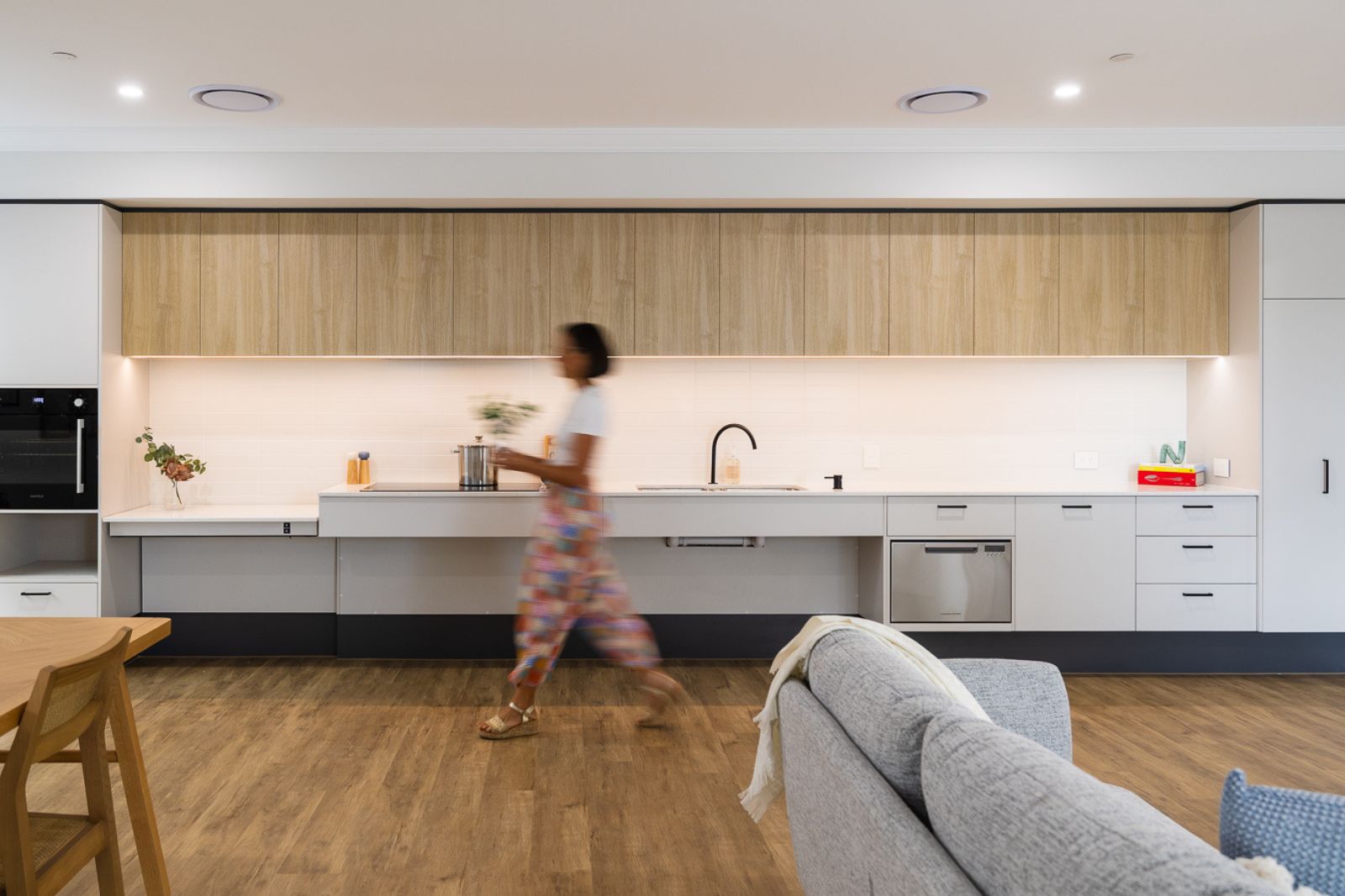 Beach-side Luxury 3-Bedroom Home for Sharing with OOA - and Separate Individual Villa. Disability Accommodation — Home image 10