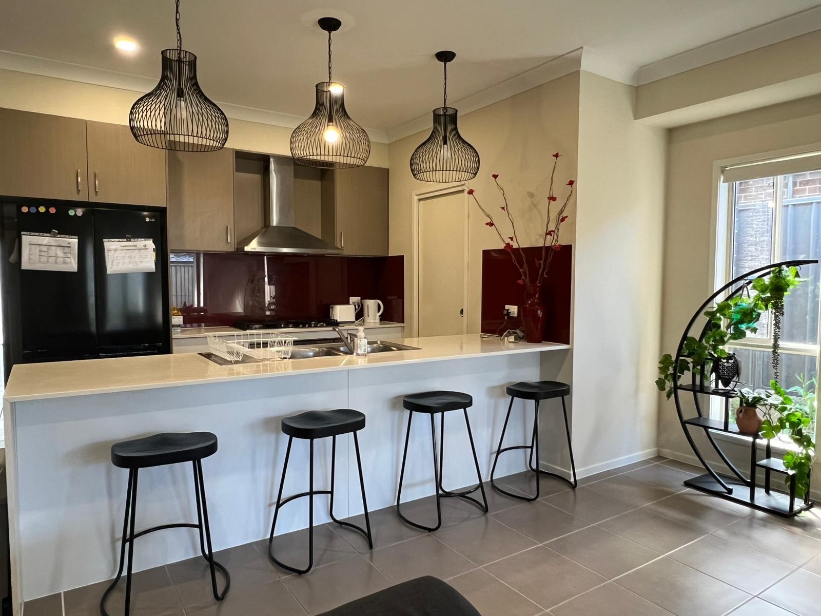 Beautiful 4-Bedroom SIL Property – Hamlyn Terrace — Home image 5