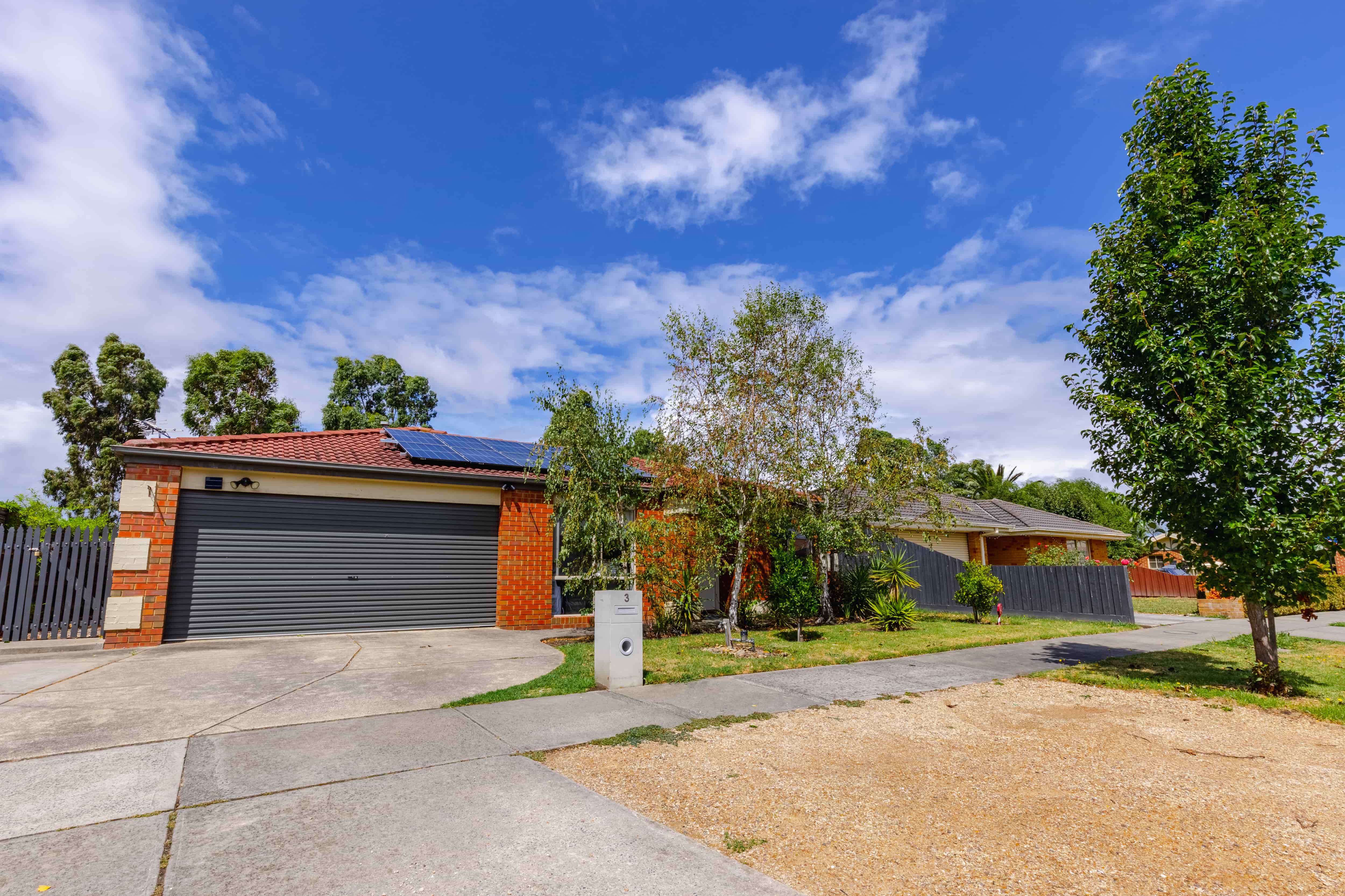 Comfortable & Social SIL Home in Cranbourne East with Garden Retreat — Home image 2