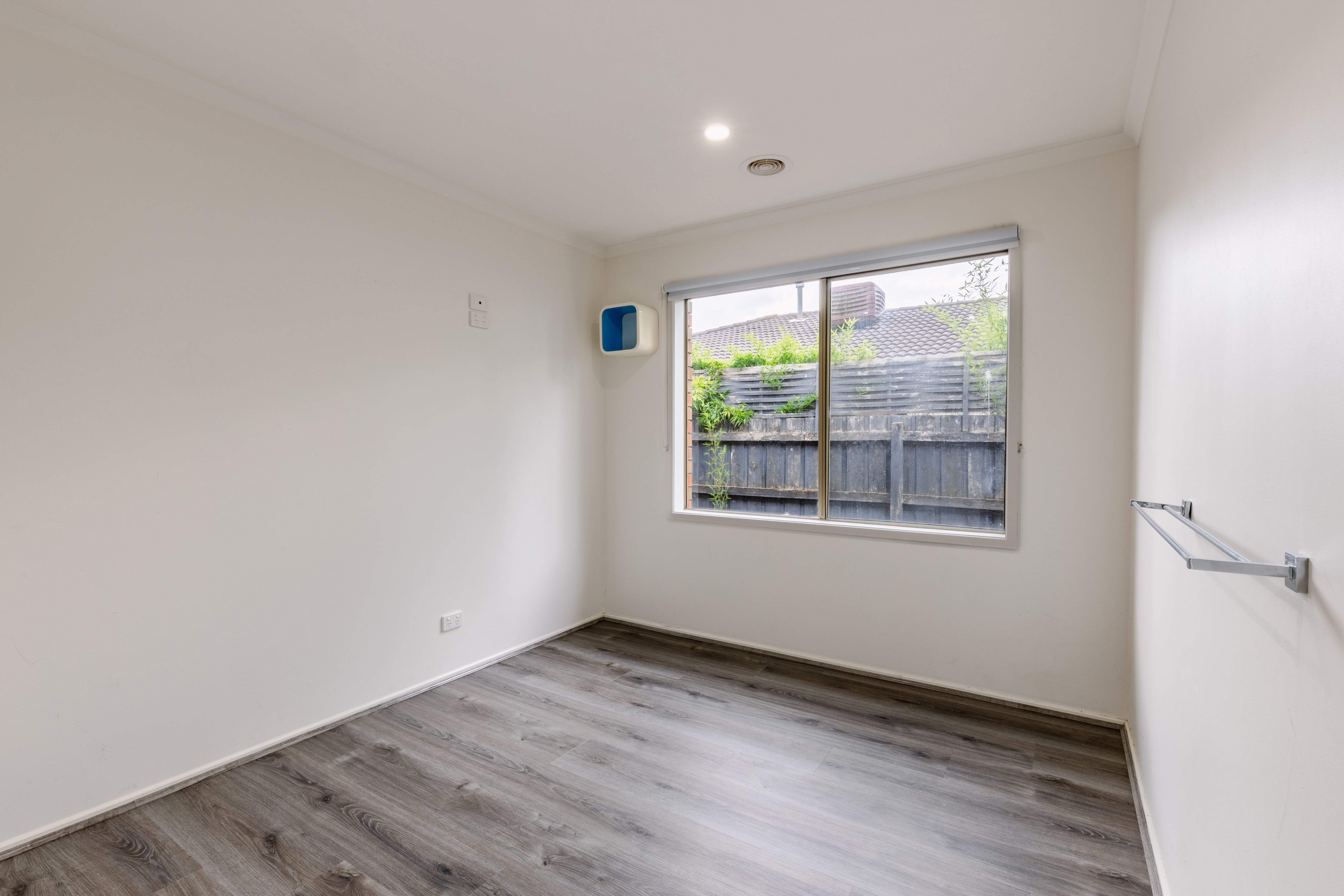 Comfortable & Social SIL Home in Cranbourne East with Garden Retreat — Home image 3