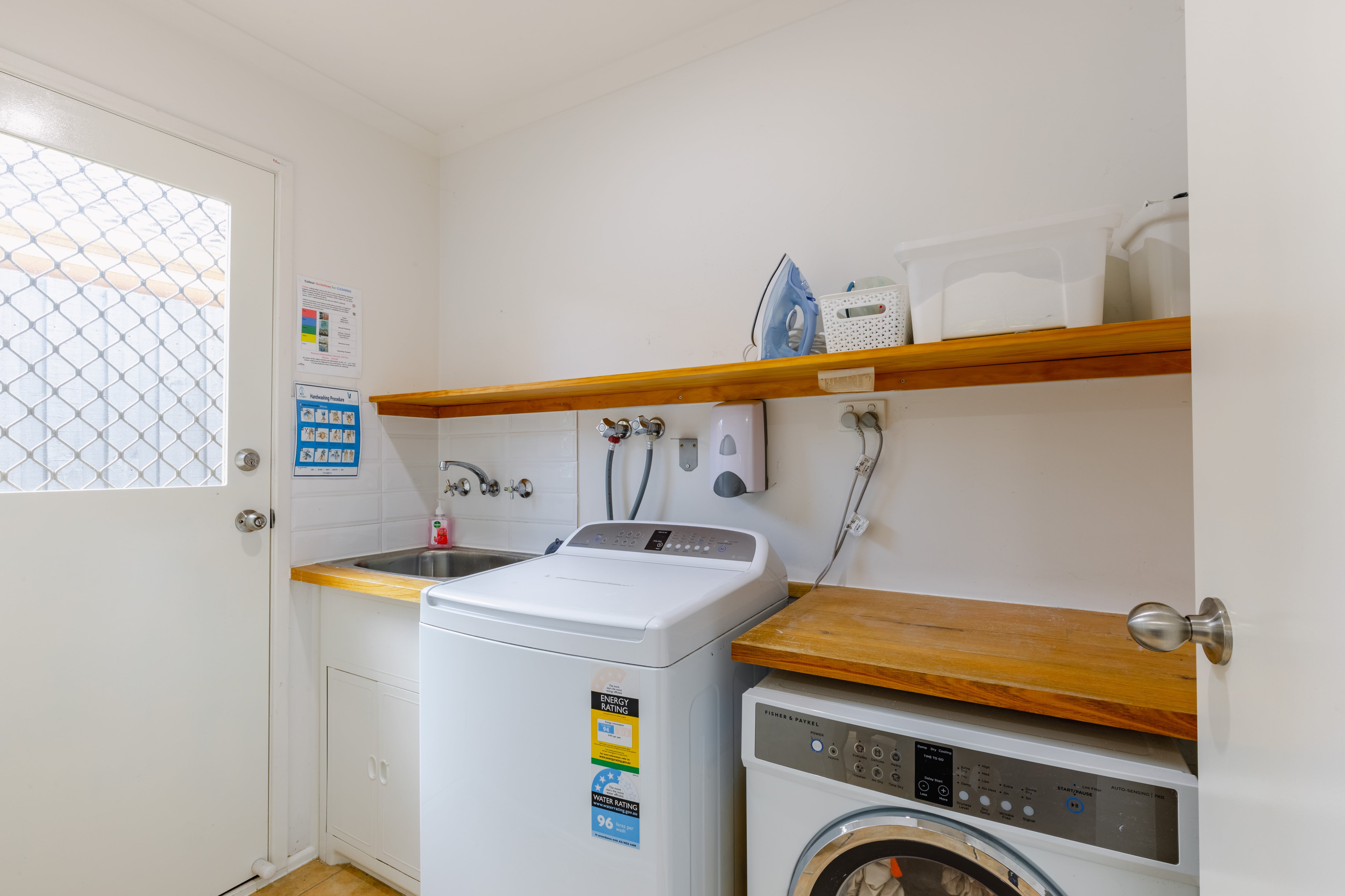 Comfortable & Social SIL Home in Cranbourne East with Garden Retreat — Home image 10