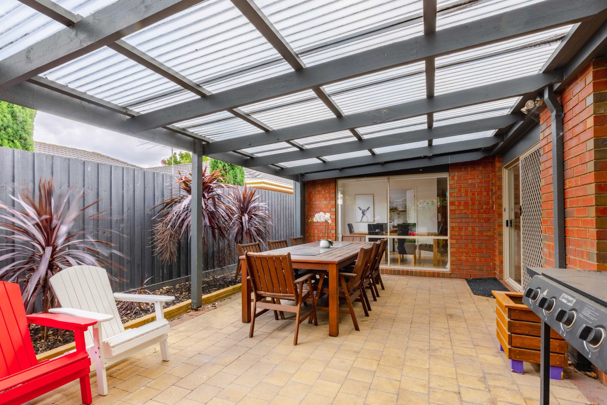 Comfortable & Social SIL Home in Cranbourne East with Garden Retreat — Home image 8