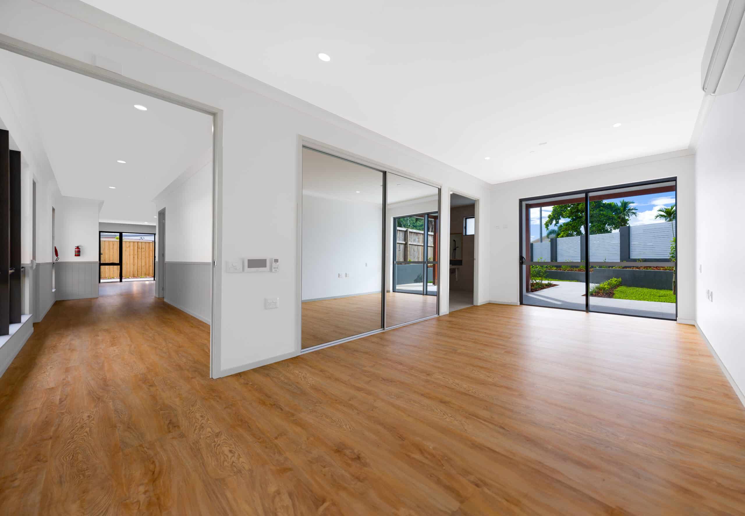 Smithfield — Home image 8