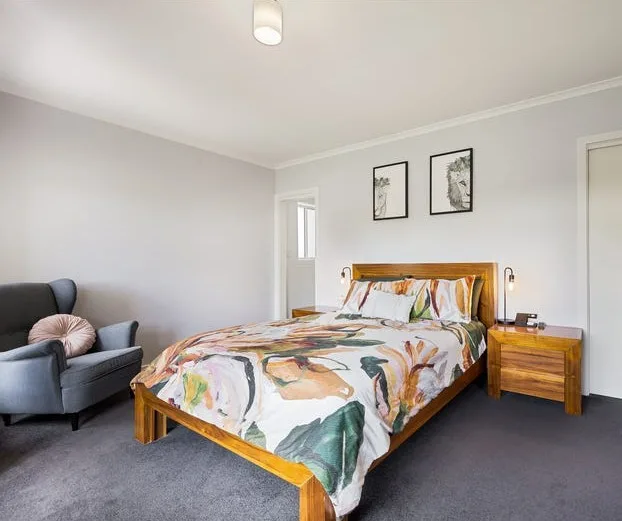 Welcoming 4‑Bedroom SIL Property with Open‑Plan Living Mount Gambier — Home image 4