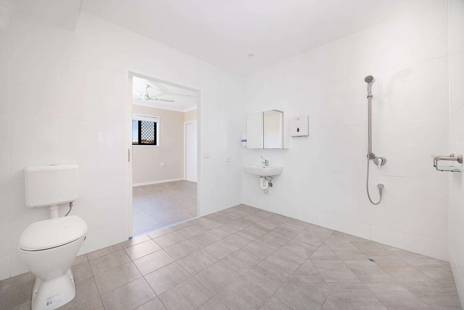 Collingwood Park Spacious 3-Bedroom High Physical Support SDA Home + OOA — Home image 3