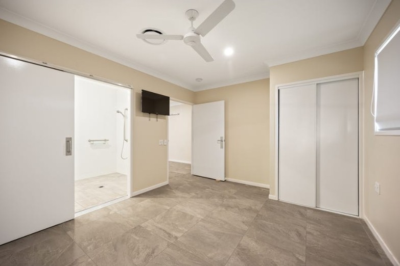 Collingwood Park Spacious 3-Bedroom High Physical Support SDA Home + OOA — Home image 8