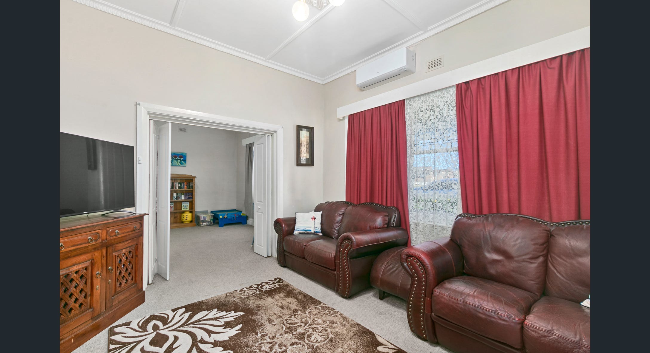 COPPER COAST SIL/Respite  -A COUNTRY ENTERTAINER- Upgraded to suit your needs.. — Home image 3