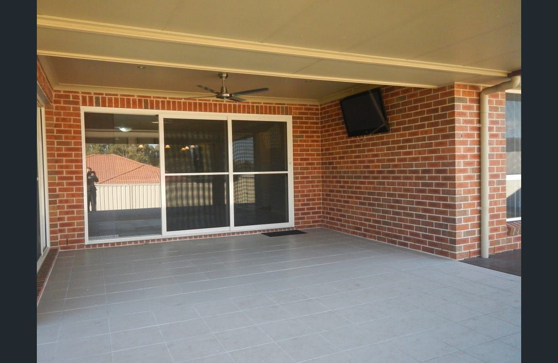 Lovely Home Aberglasslyn, NSW — Home image 7