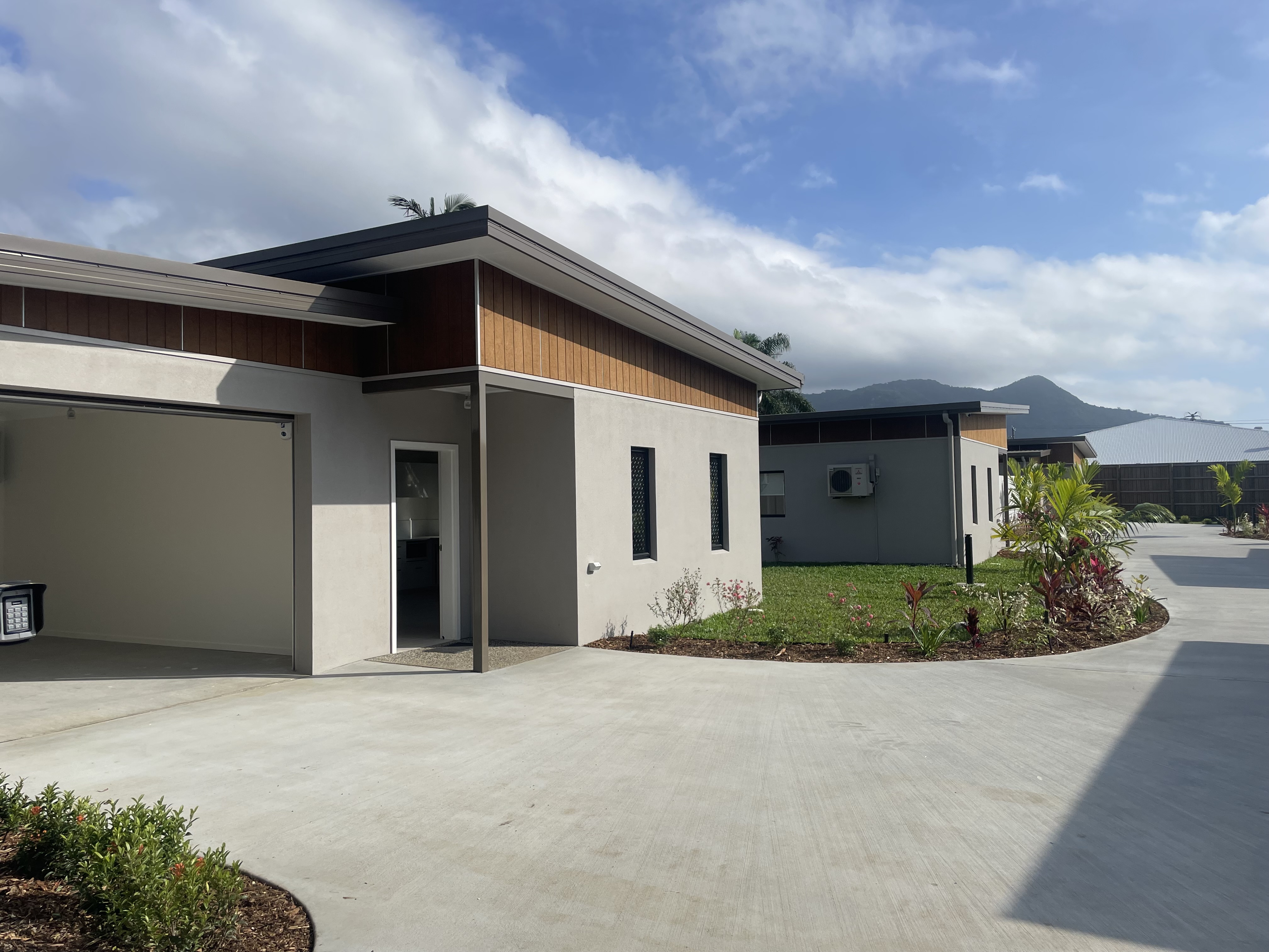 Beautiful and new private 1-bedroom Villas in Edmonton, Cairns, Queensland. Robust SDA — Home image 6