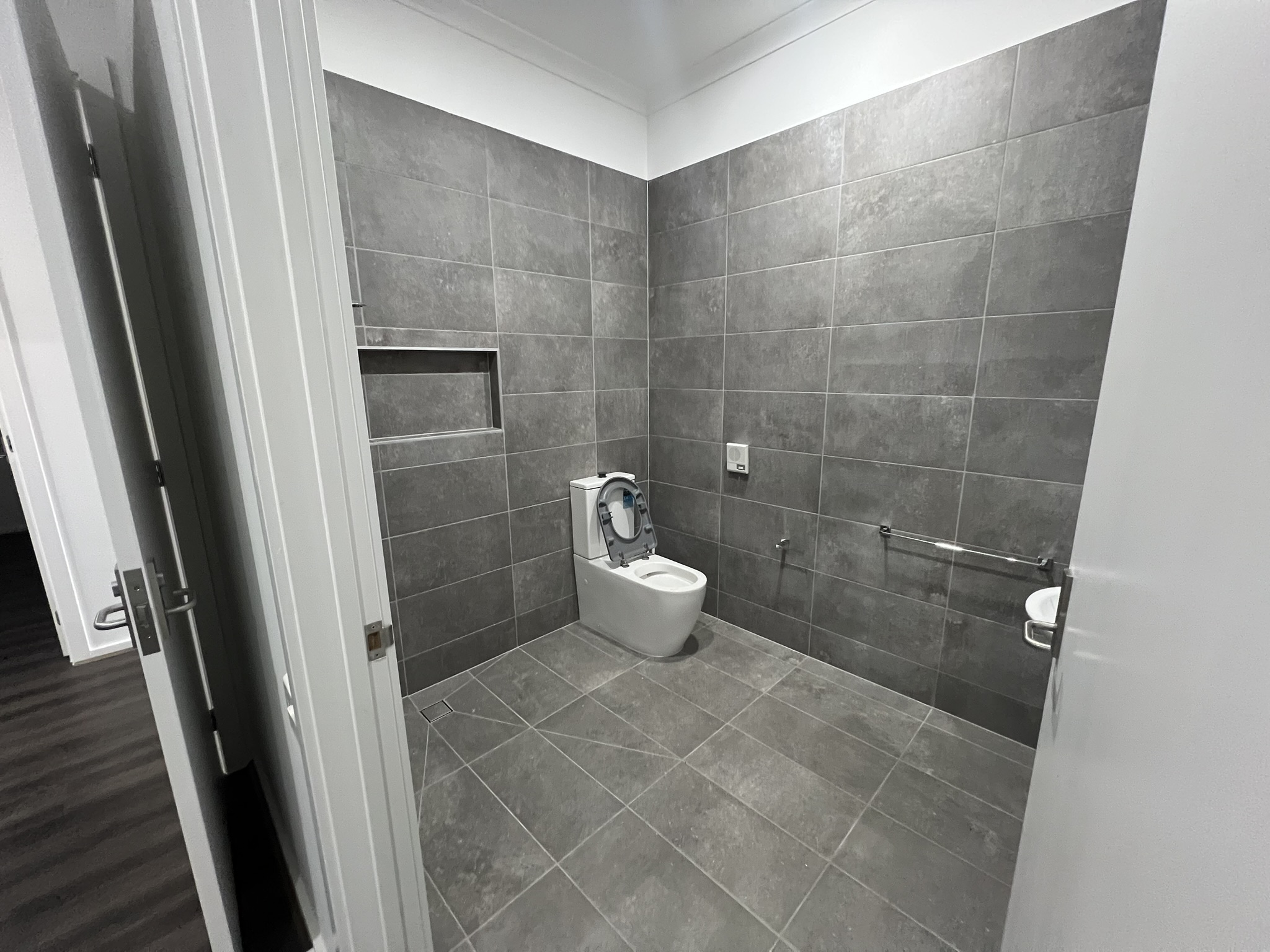 Accessible & Stylish 2-Bedroom Robust SDA Home, Weir Views — Home image 3