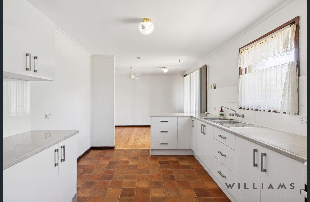 Vacant house at Hackham West — Home image 2
