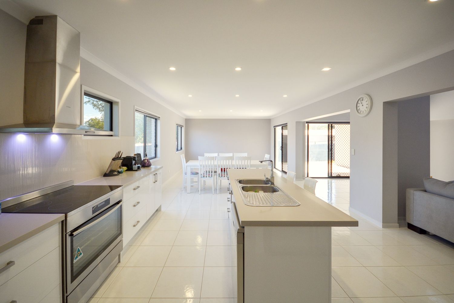 SIL HOUSE REDBANK PLAINS — Home image 2