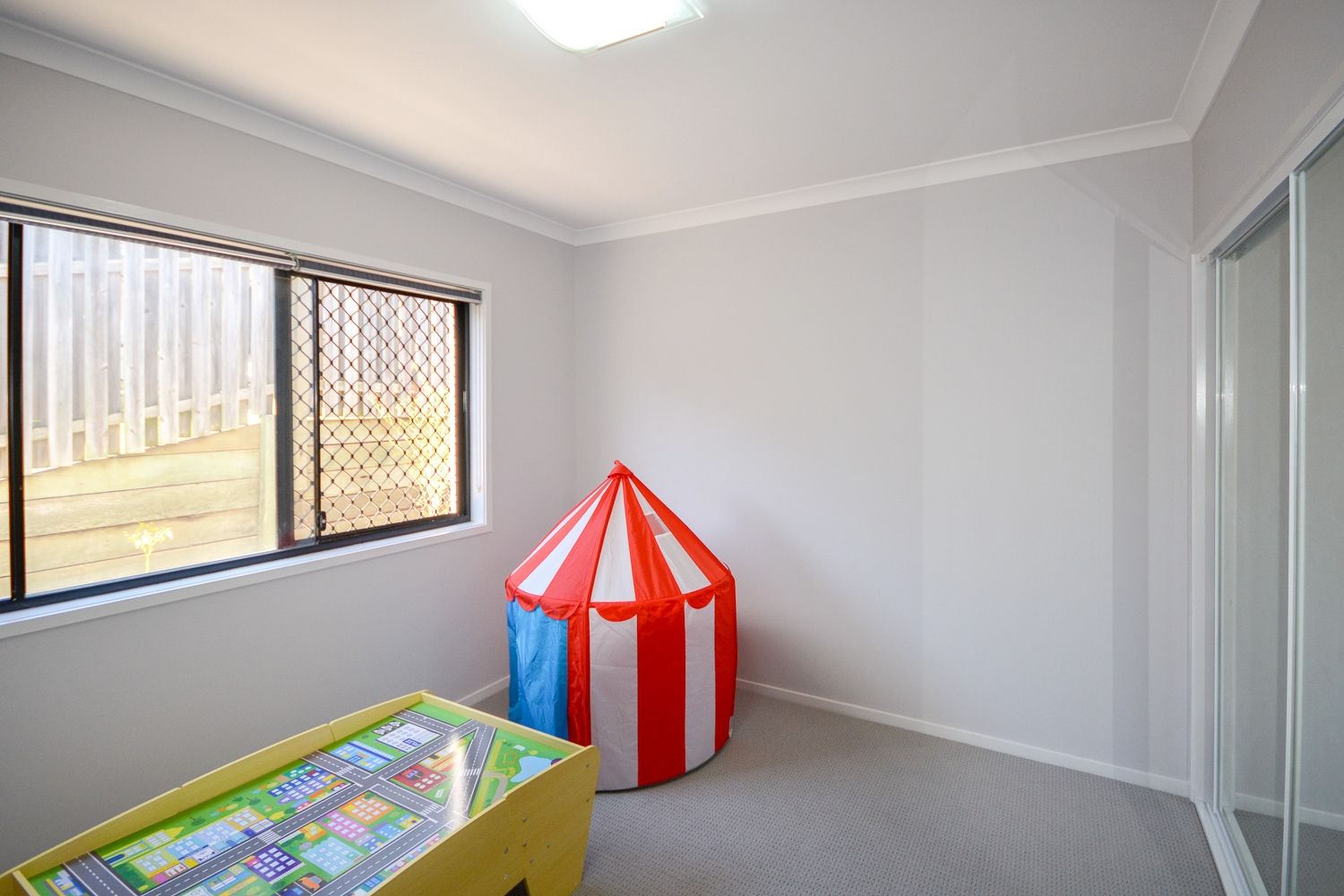 SIL HOUSE REDBANK PLAINS — Home image 3