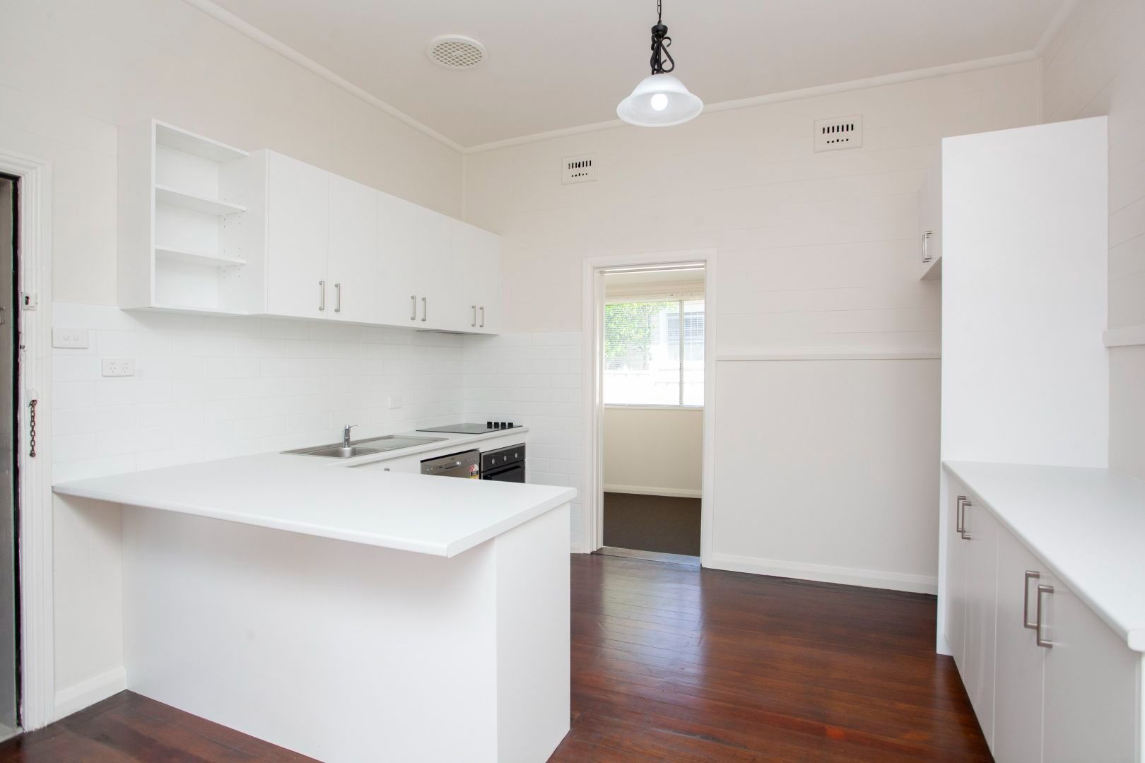 Taree Renovated home close to town SIL or STA — Home image 12