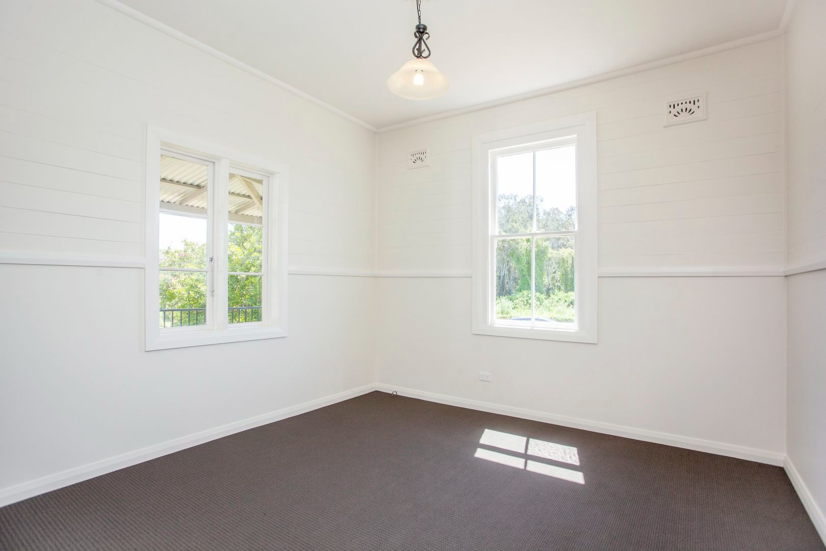 Taree Renovated home close to town SIL or STA — Home image 14