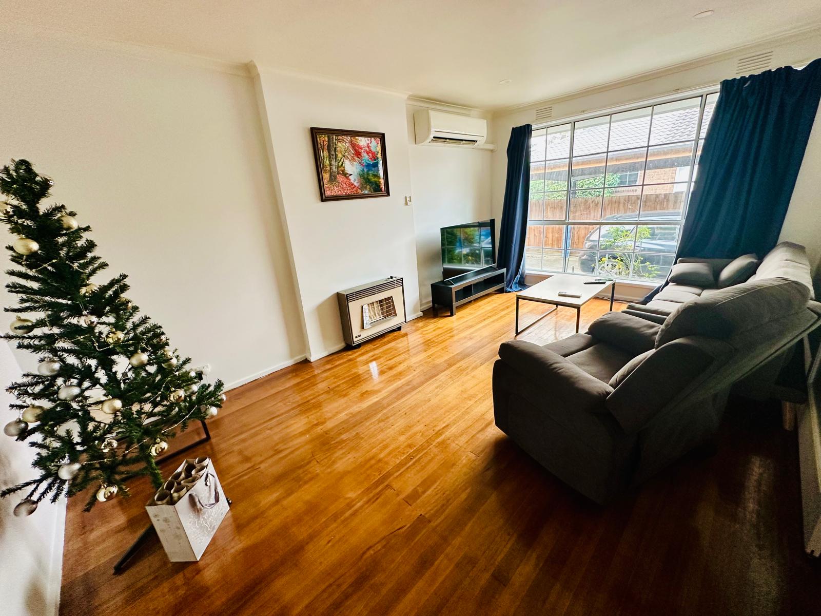 Two bedroom Unit at Prime Location - Highetts ILO Drop in Support — Home image 2