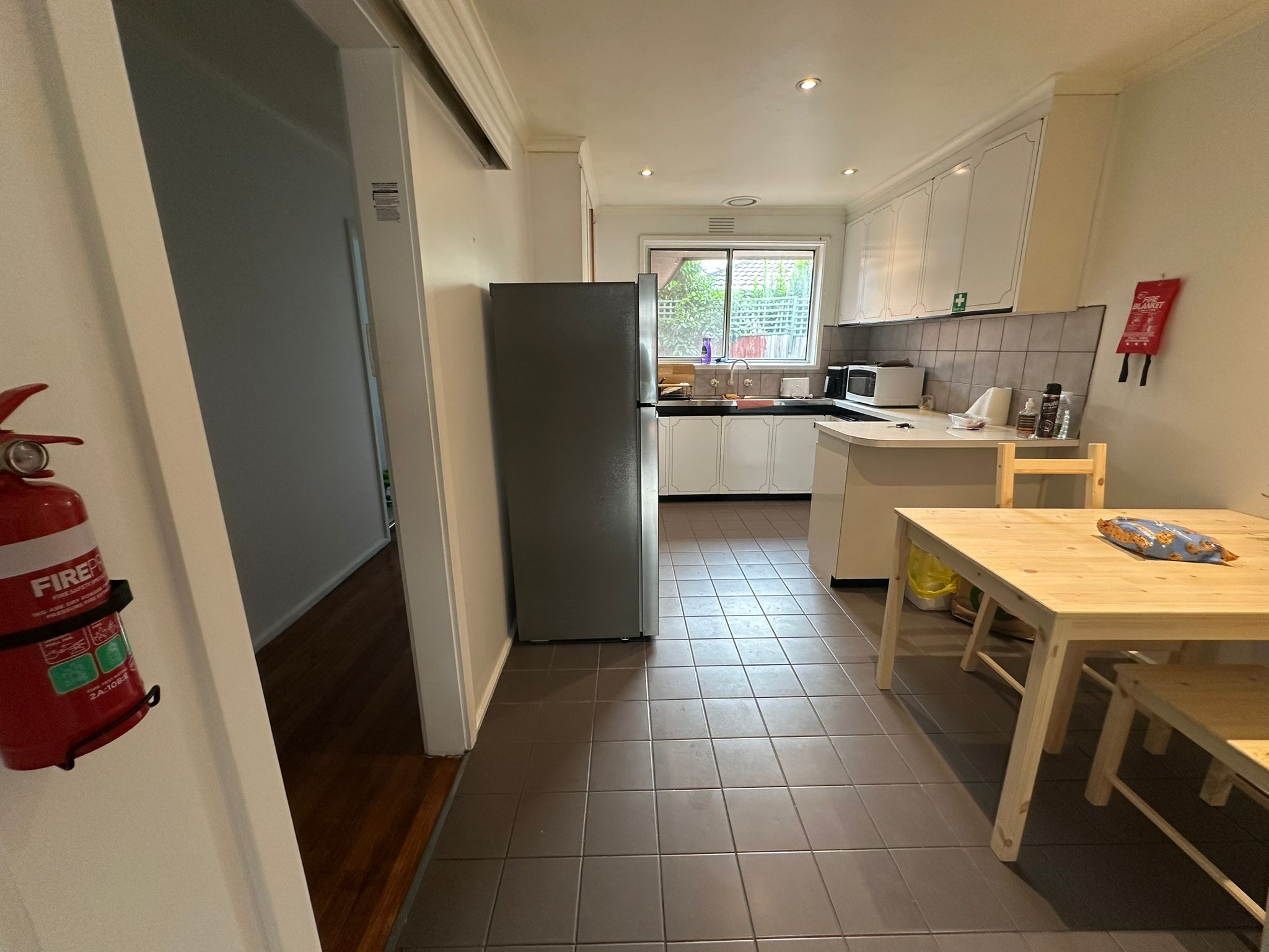 Two bedroom Unit at Prime Location - Highetts ILO Drop in Support — Home image 3