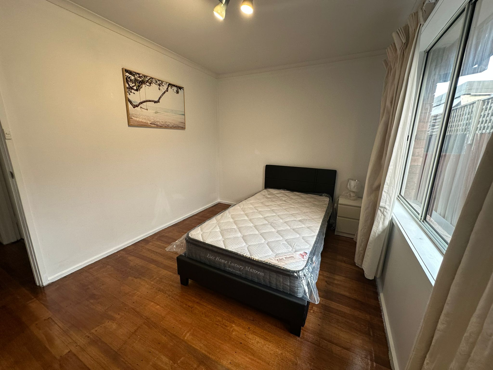 Two bedroom Unit at Prime Location - Highetts ILO Drop in Support — Home image 4