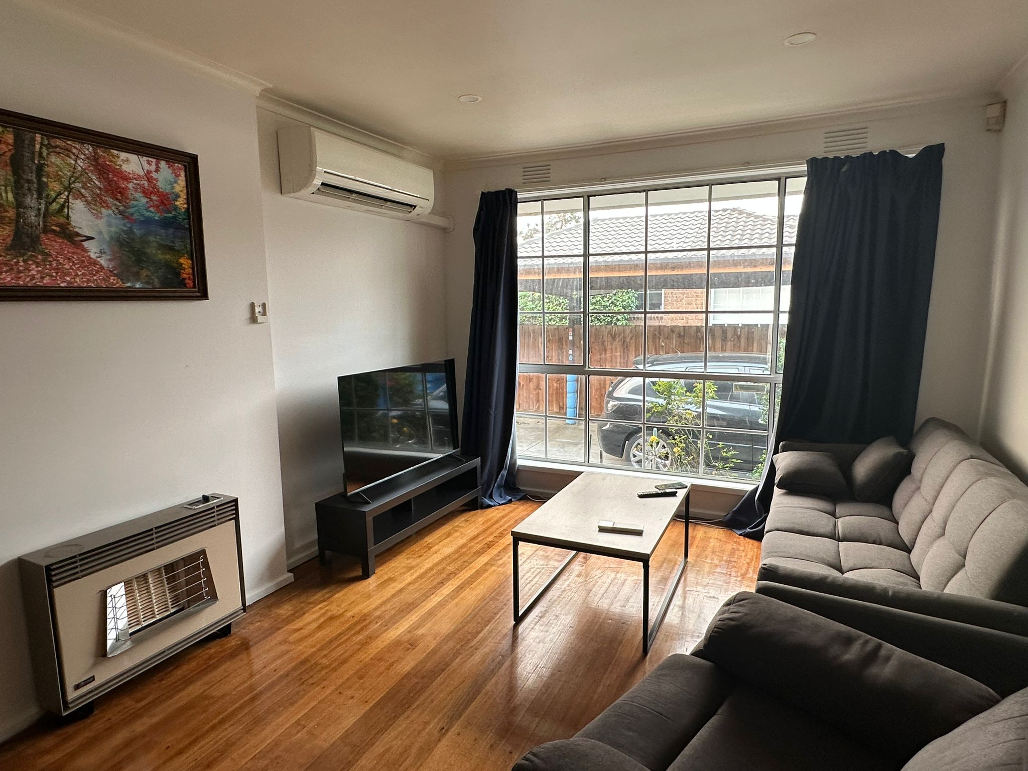 Two bedroom Unit at Prime Location - Highetts ILO Drop in Support — Home image 5
