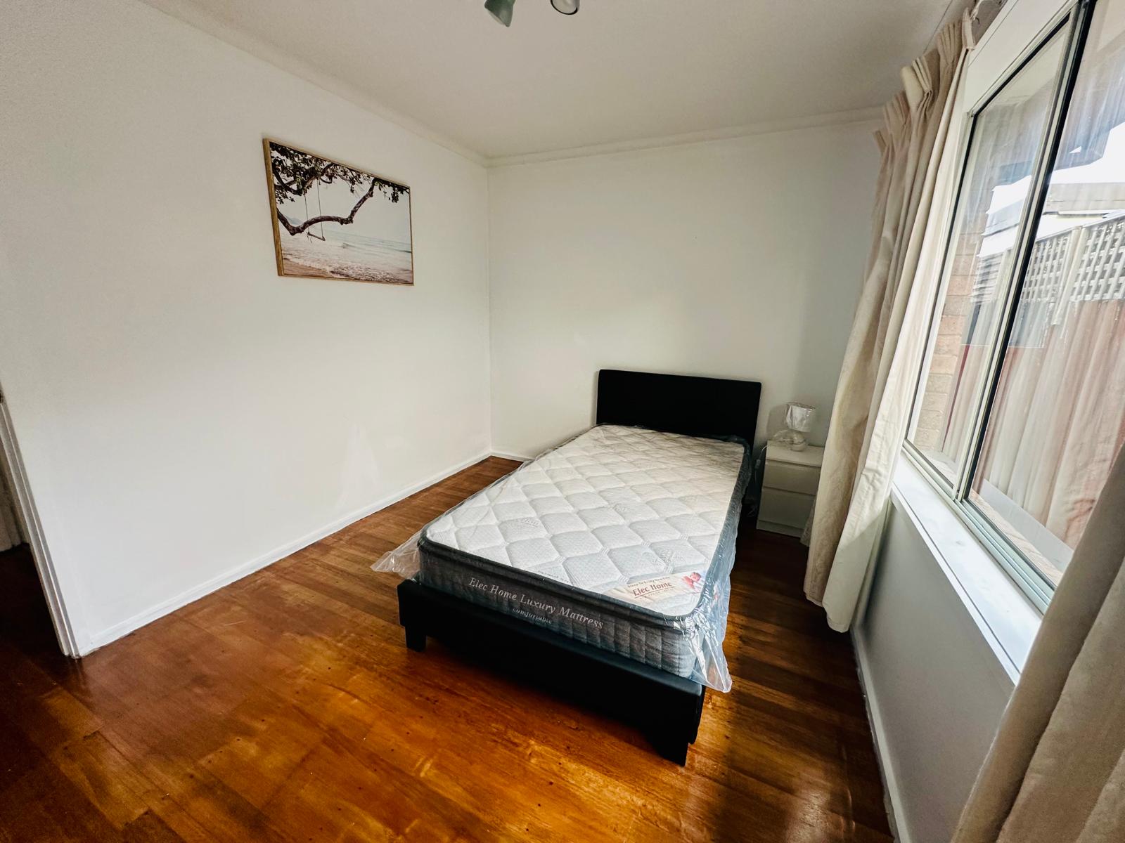 Two bedroom Unit at Prime Location - Highetts ILO Drop in Support — Home image 8