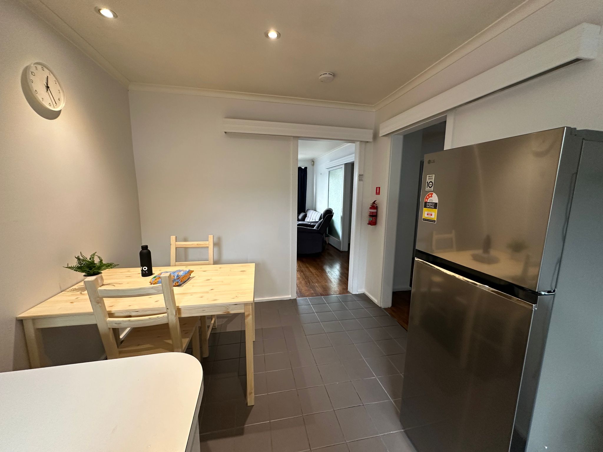 Two bedroom Unit at Prime Location - Highetts ILO Drop in Support — Home image 10