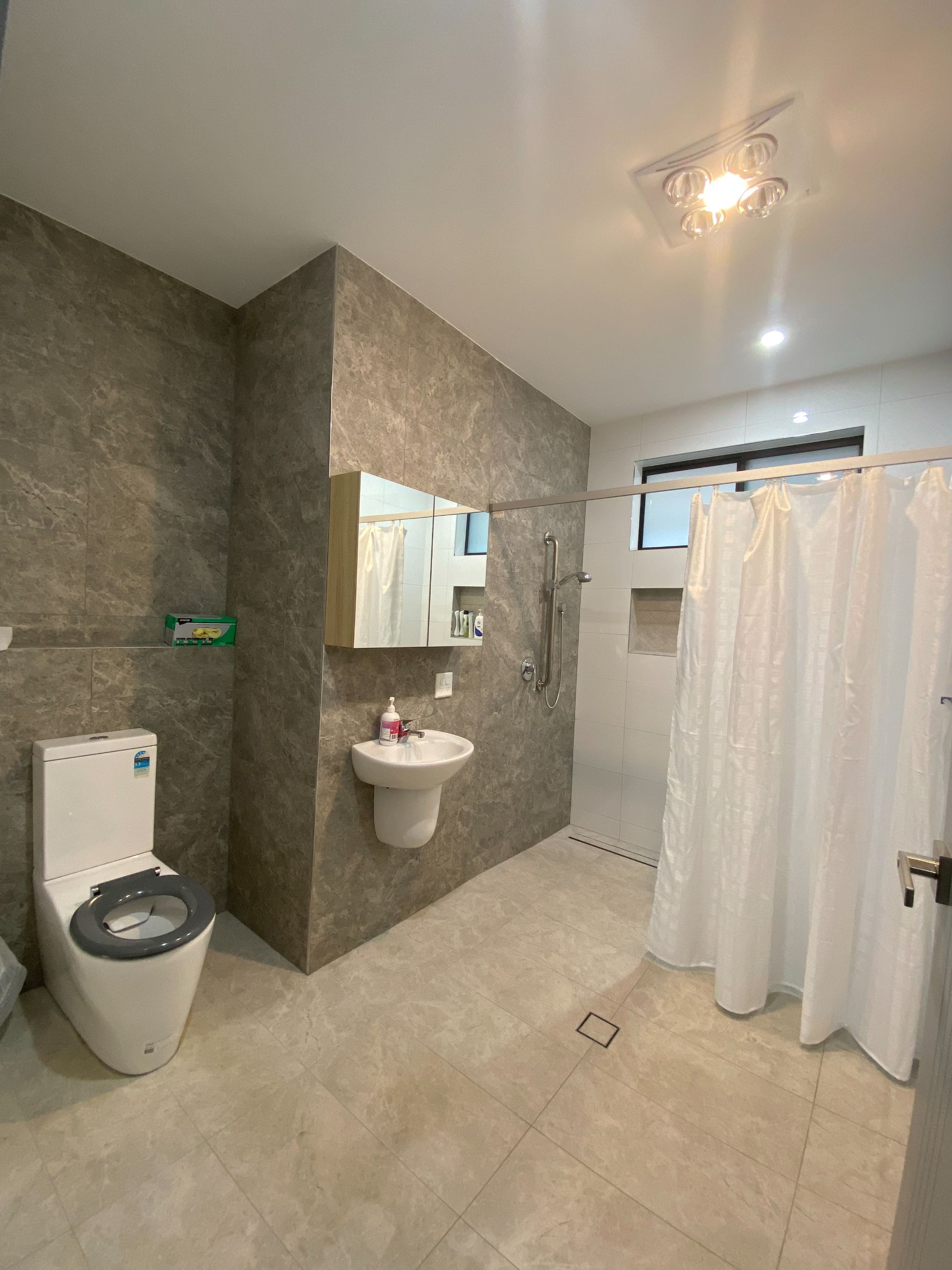 Purpose built home with all modern living facilities in Oran Park — Home image 7