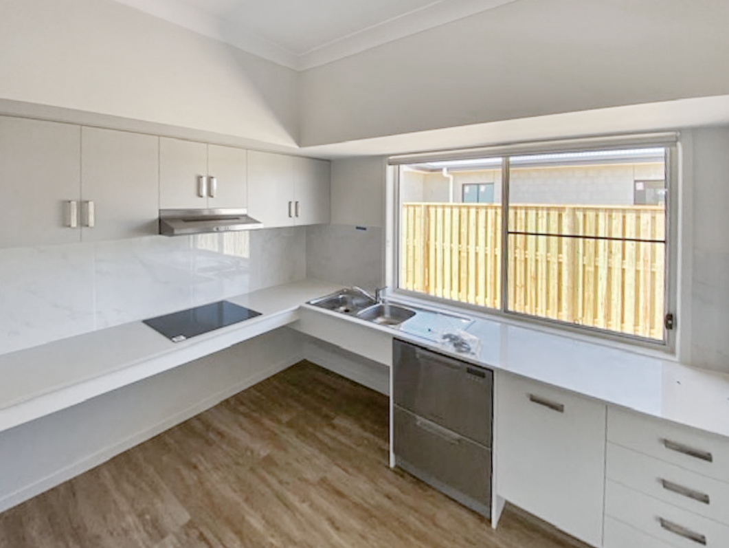 2 SDA Rooms (HPS) + OOA, in Blacks Beach! — Home image 10