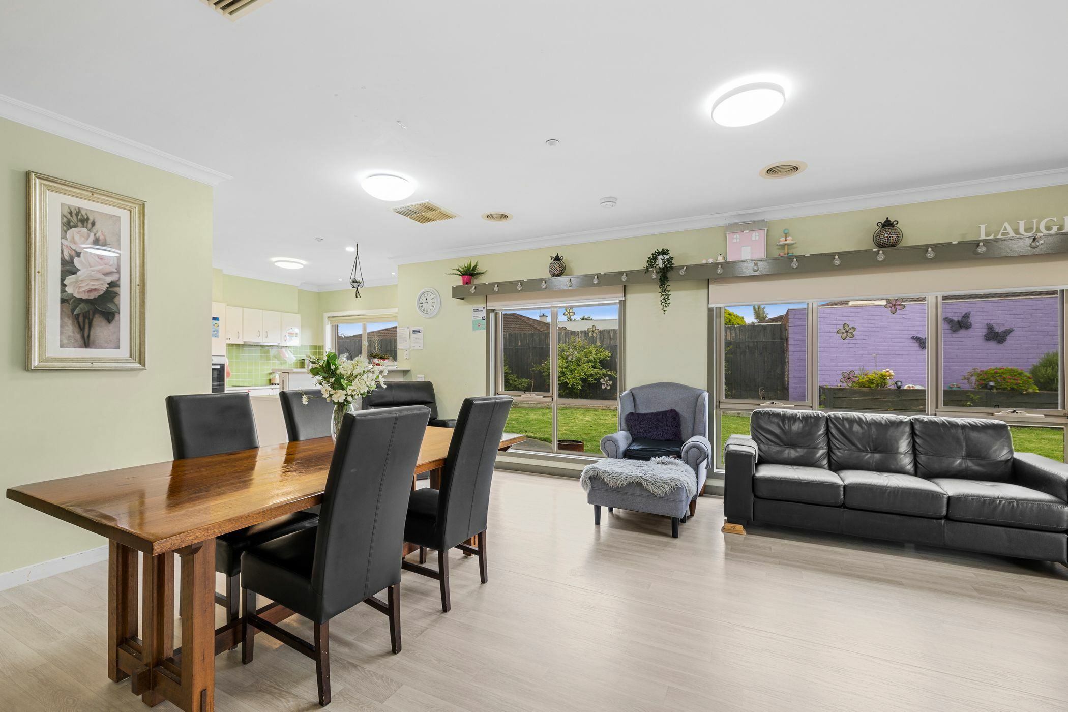 This Chelsea home actually feels like 'home' — Home image 4