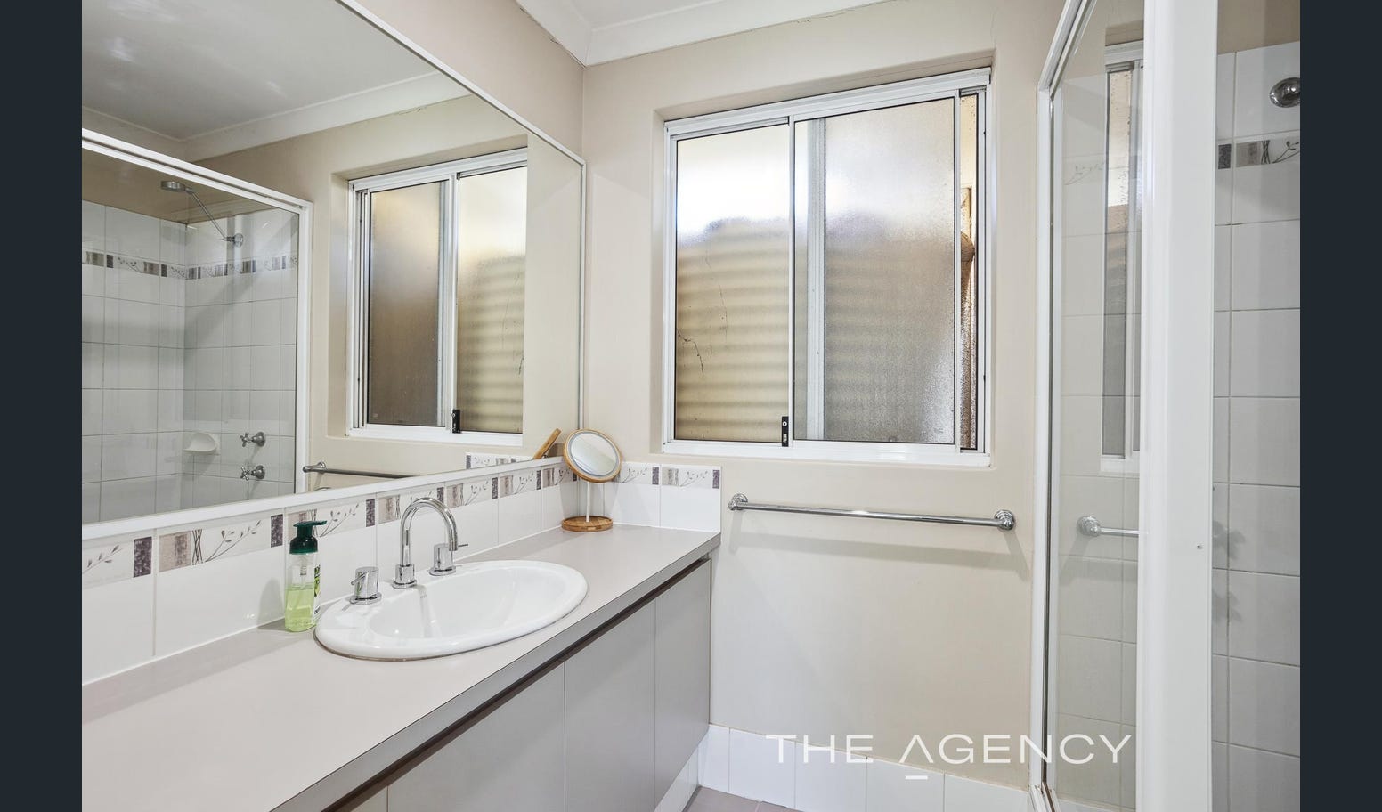 Lovely  SIL home in Ridgewood — Home image 20