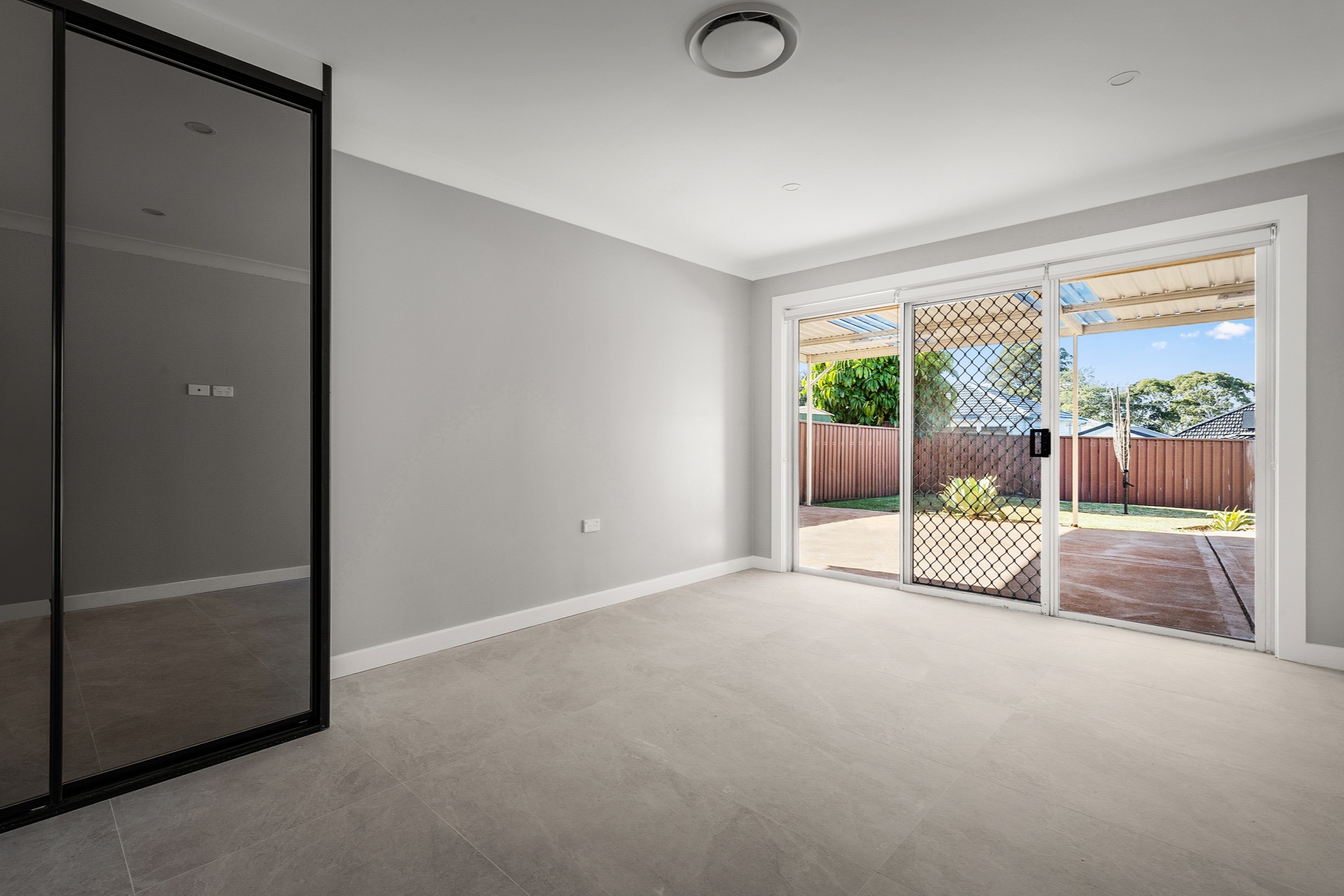 Newly renovated and accessible SIL home in Peakhurst — Home image 4