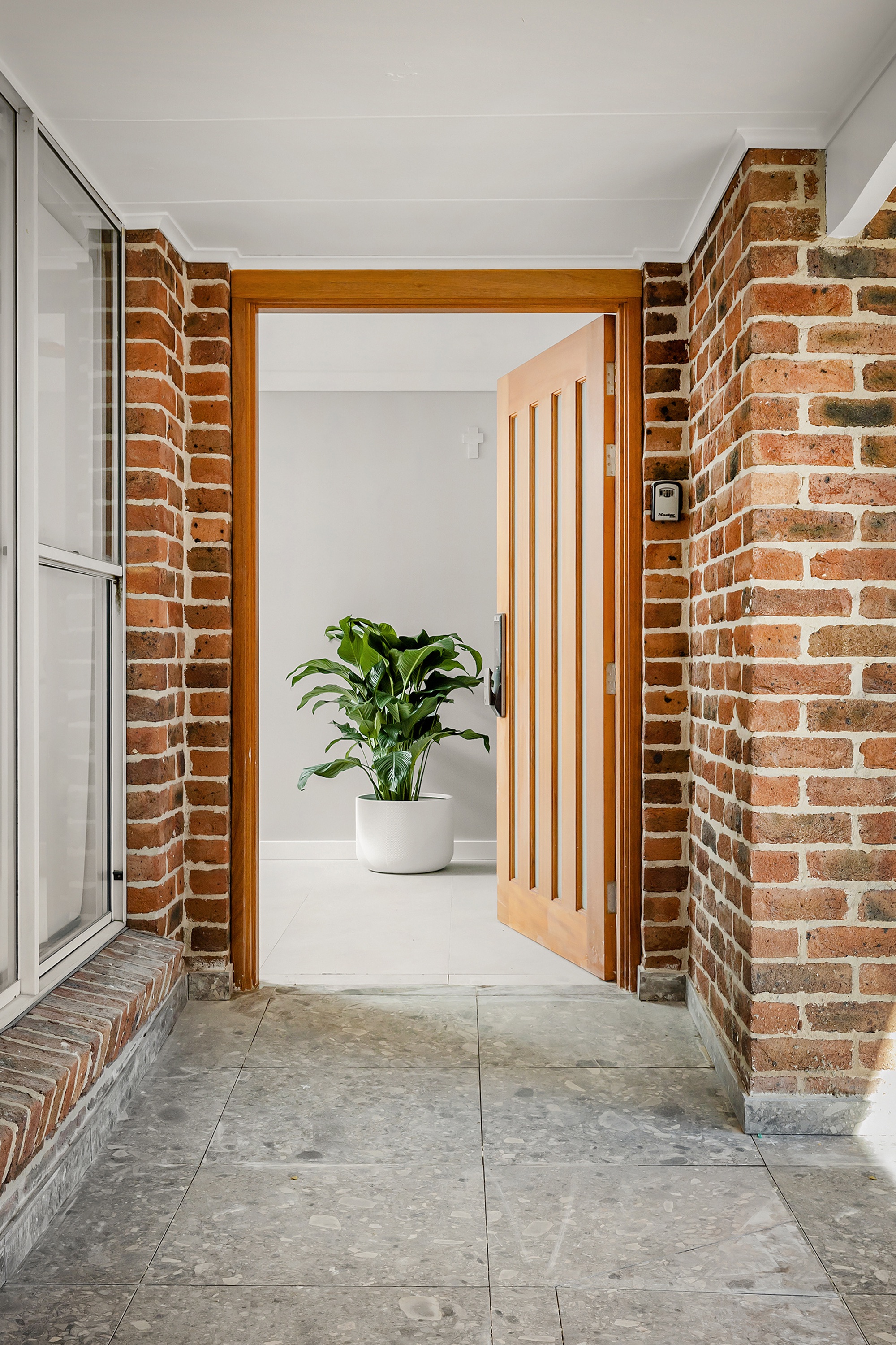 Newly renovated and accessible SIL home in Peakhurst — Home image 9