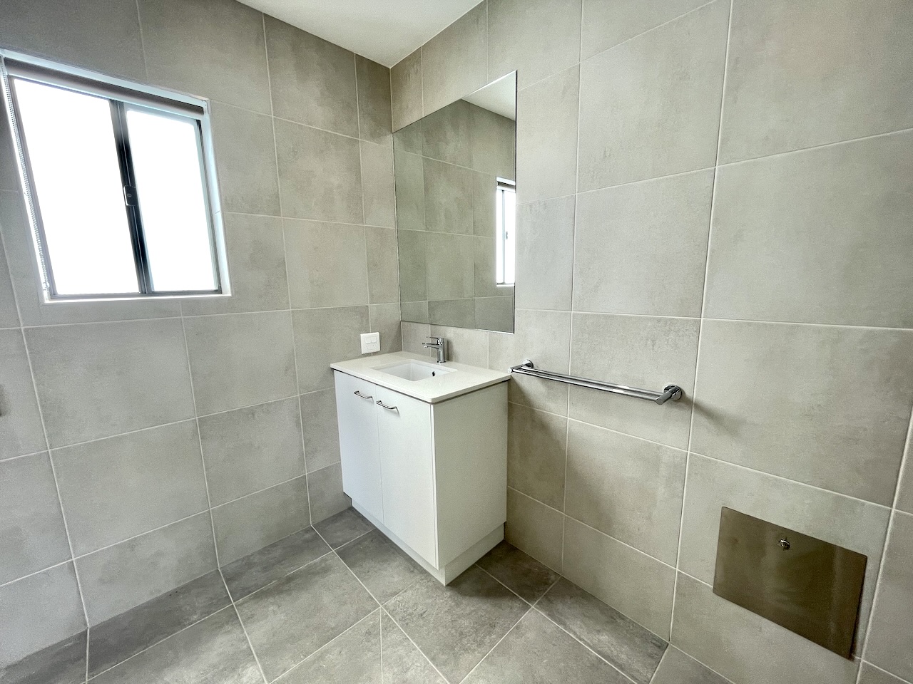 Peaceful & Accessible Living in Clyde – Brand-New IL Home — Home image 9