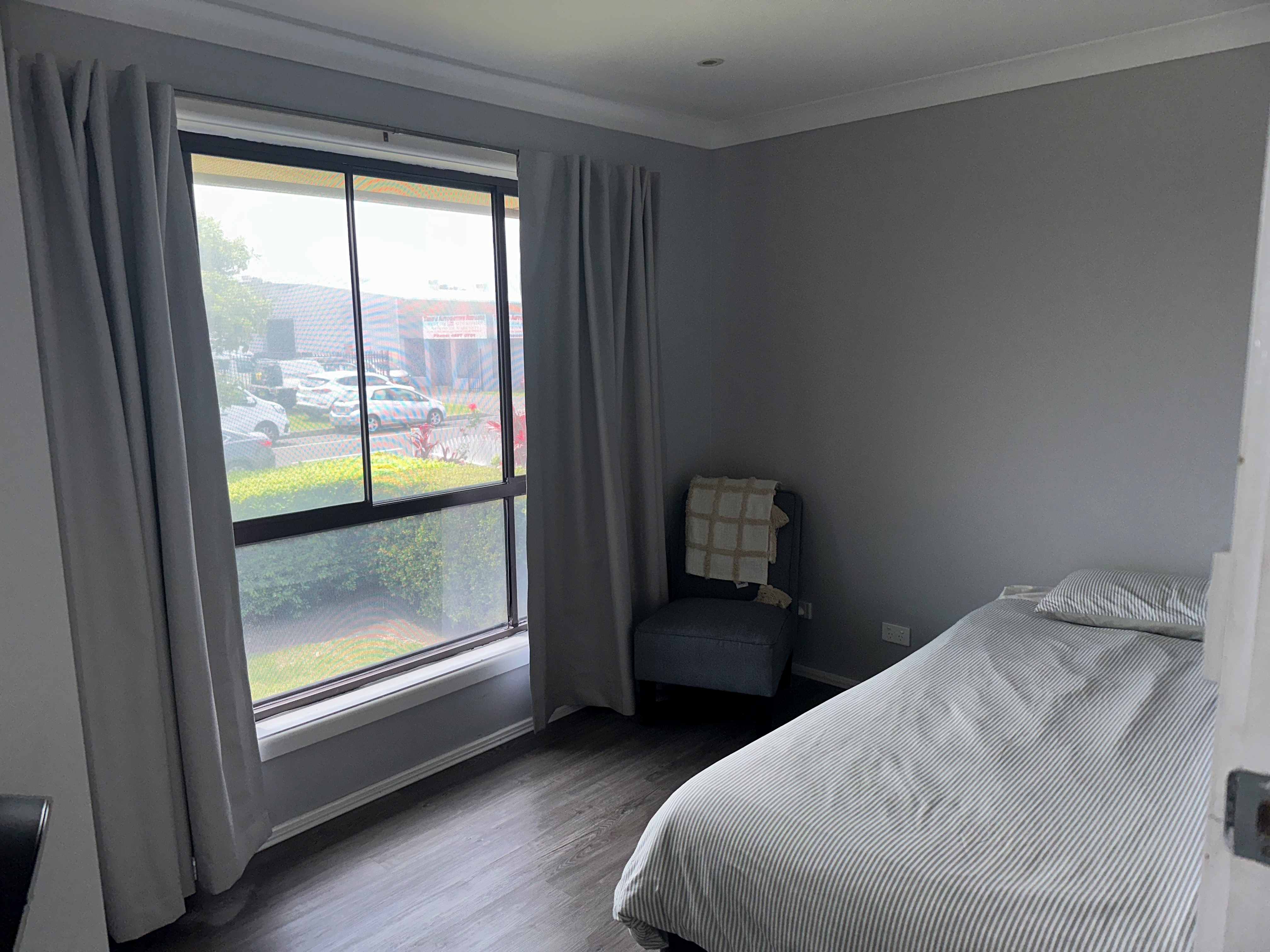 Enjoy a relaxing lifestyle in a beautiful seaside suburb, Warilla — Home image 3