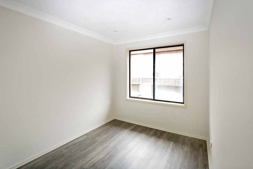 Enjoy a relaxing lifestyle in a beautiful seaside suburb, Warilla — Home image 2